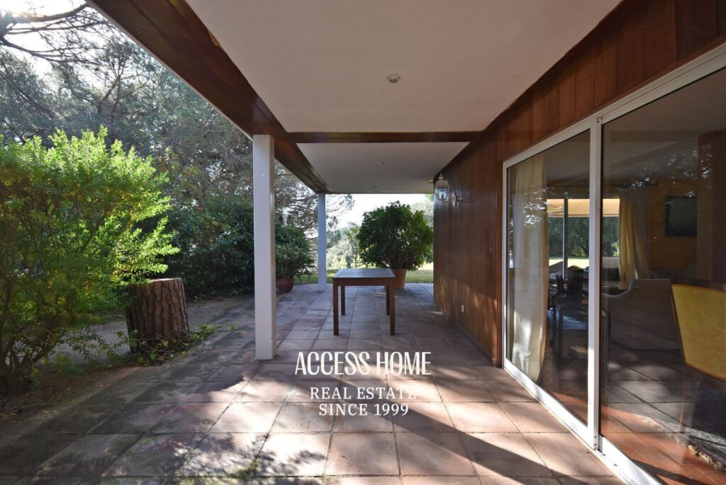Casa con gran parcela, piscina y vistas a mar en Sant Andreu de Llavaneres