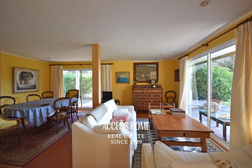 Casa con gran parcela, piscina y vistas a mar en Sant Andreu de Llavaneres