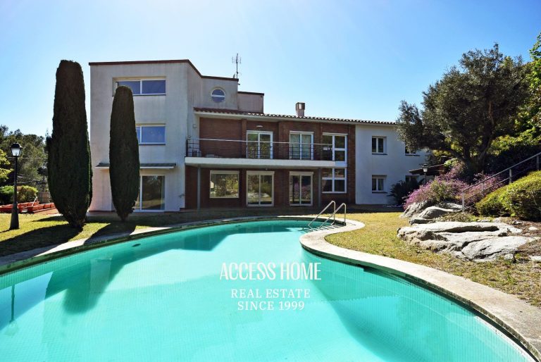 Exclusiva villa en Premià de Dalt, Costa del Maresme en venta