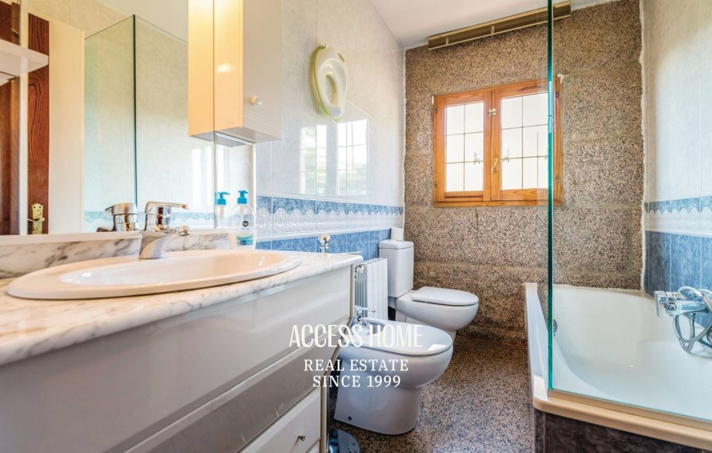 Excelente residencia de grandes dimensiones en Alella