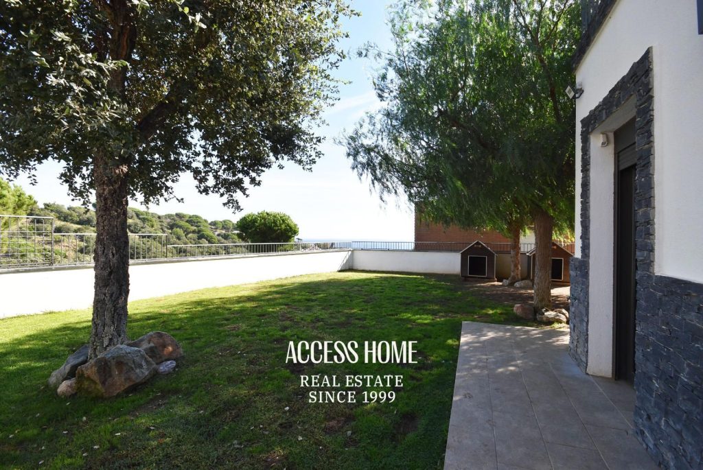 Casa con excelentes acabados y vistas a mar en Caldes d’Estrac