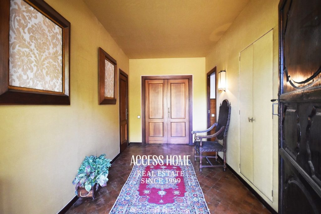 Casa con piscina y amplia parcela en Sant Vicenç de Montalt