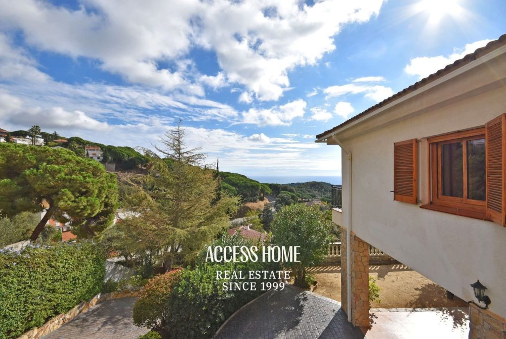 Casa con vistas al mar y piscina en venta en Arenys de Munt , 260 m² y parcela de 1.033 m²