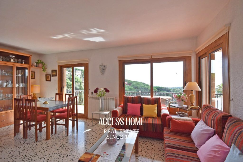 Casa con vistas al mar y piscina en venta en Arenys de Munt , 260 m² y parcela de 1.033 m²