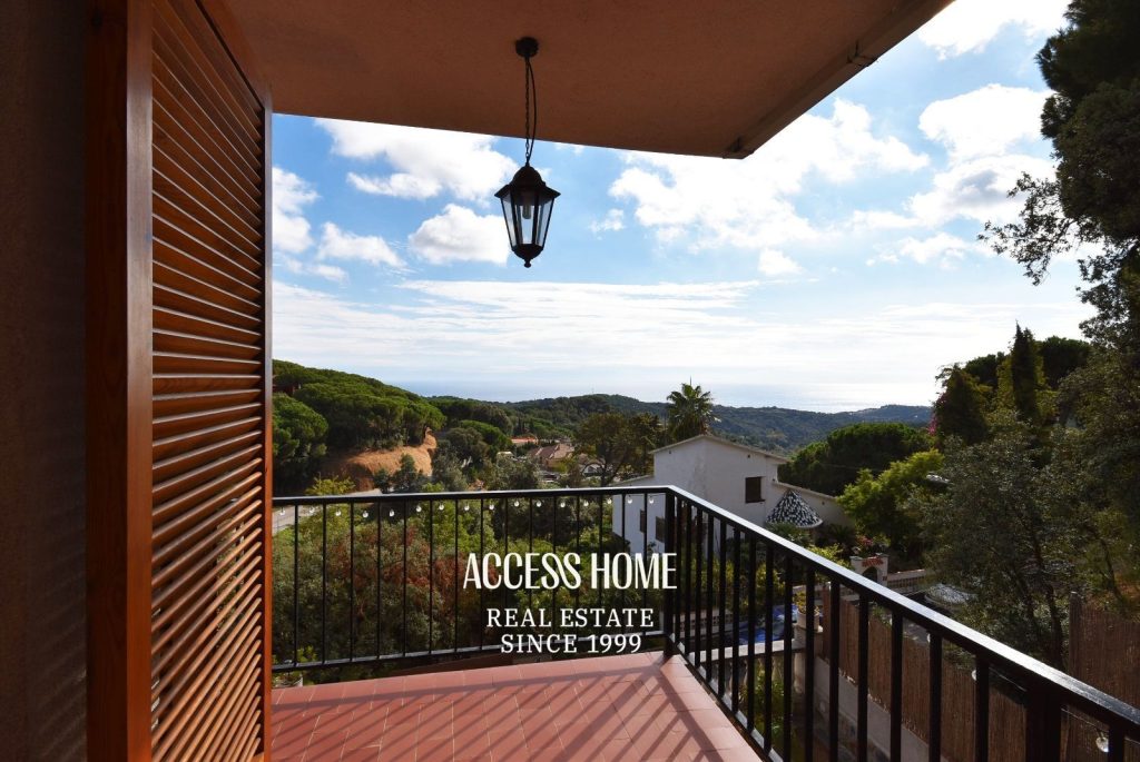 Casa con vistas al mar y piscina en venta en Arenys de Munt , 260 m² y parcela de 1.033 m²