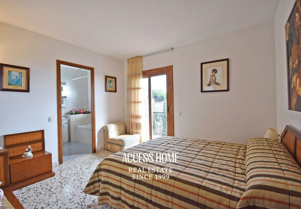 Casa con vistas al mar y piscina en venta en Arenys de Munt , 260 m² y parcela de 1.033 m²