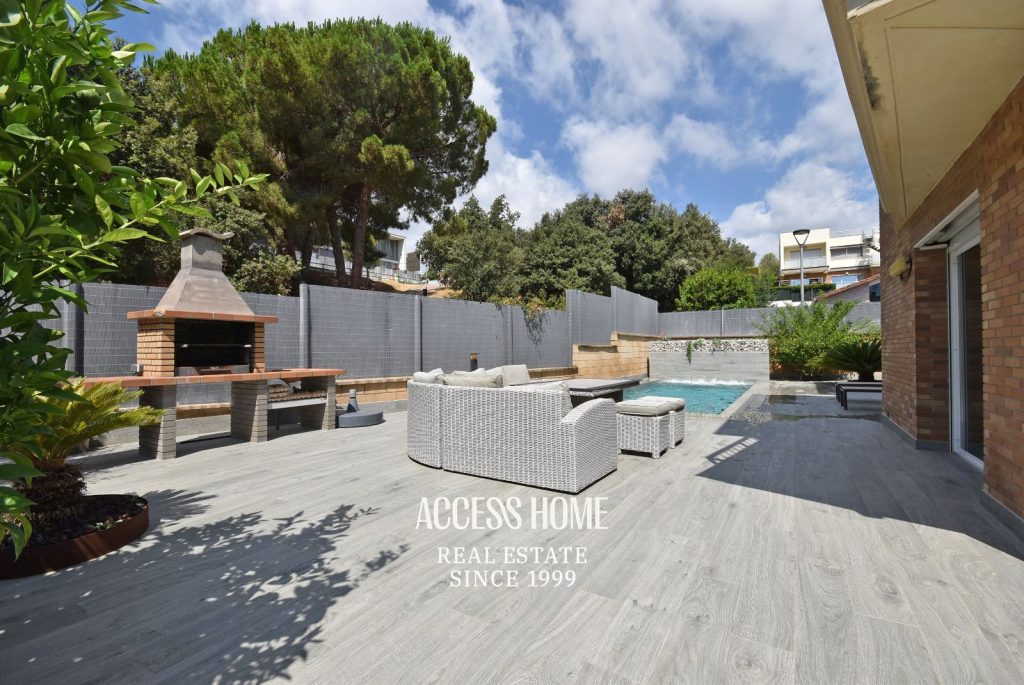 Amplia y luminosa casa reformada en Canet de Mar
