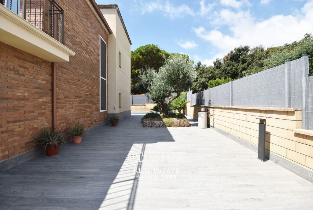 Amplia y luminosa casa reformada en Canet de Mar