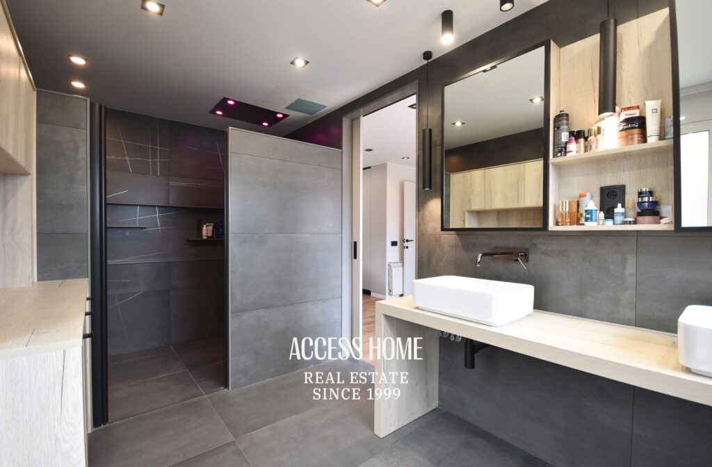 Amplia y luminosa casa reformada en Canet de Mar