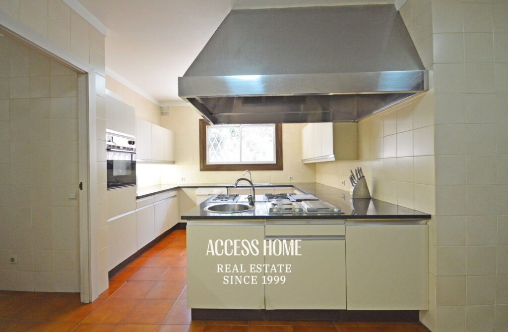 Propiedad en dos parcelas con un total de 5.981 m² en la urbanización esta zona