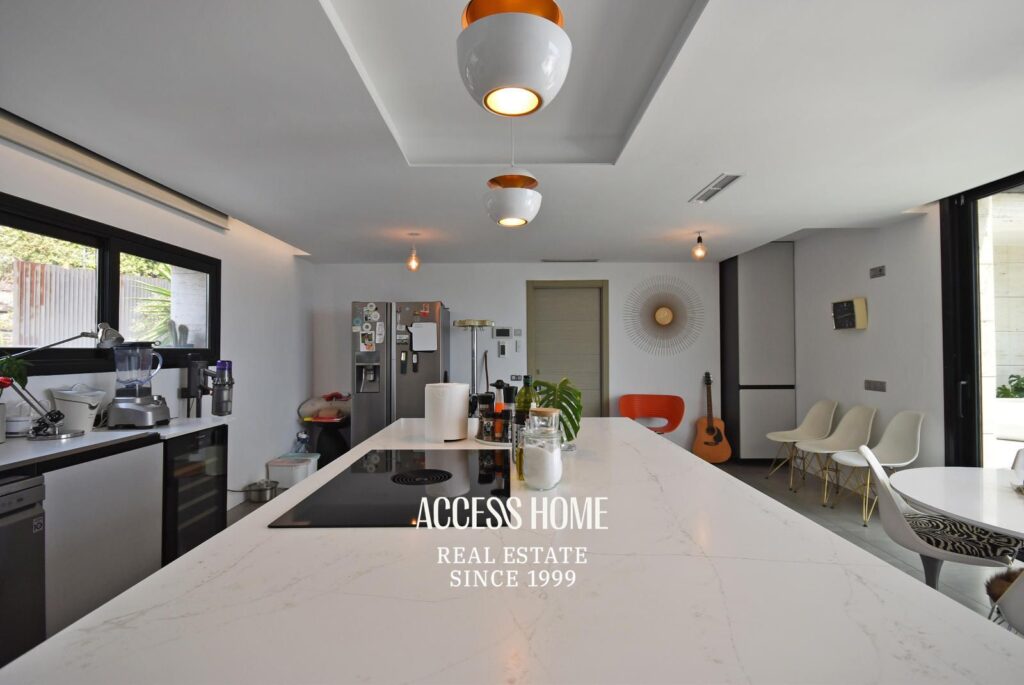 Exclusiva casa con vistas panorámicas a mar en Sant Vicenç de Montalt