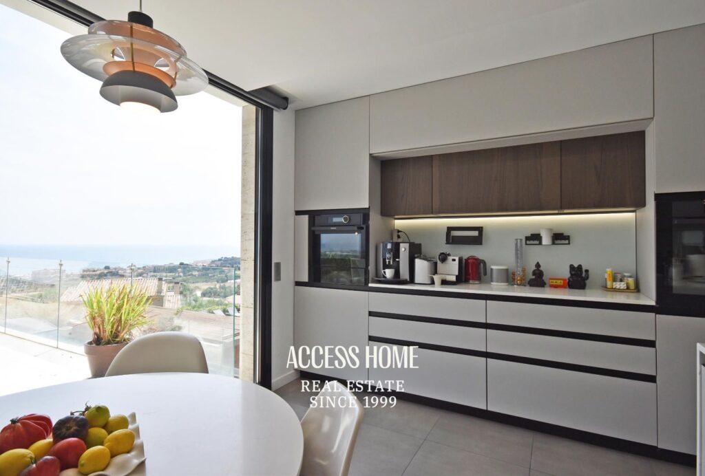 Exclusiva casa con vistas panorámicas a mar en Sant Vicenç de Montalt