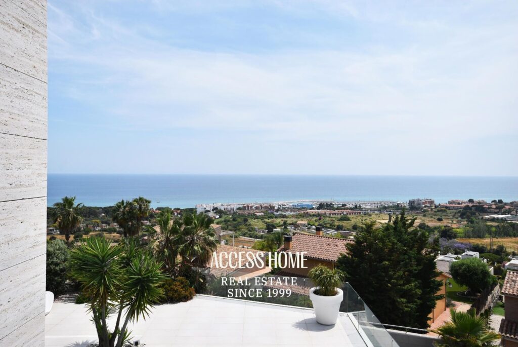 Exclusiva casa con vistas panorámicas a mar en Sant Vicenç de Montalt