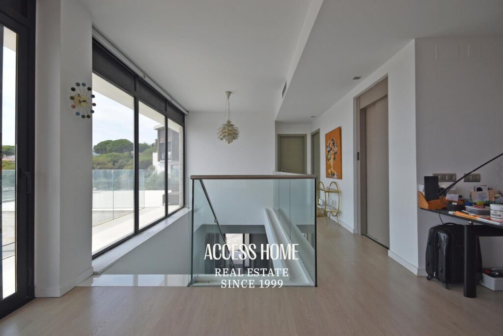 Exclusiva casa con vistas panorámicas a mar en Sant Vicenç de Montalt