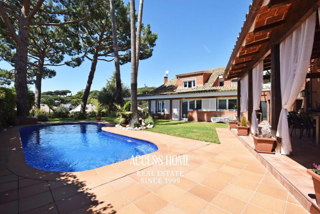 Villa con piscina en Sant Vicenç de Montalt