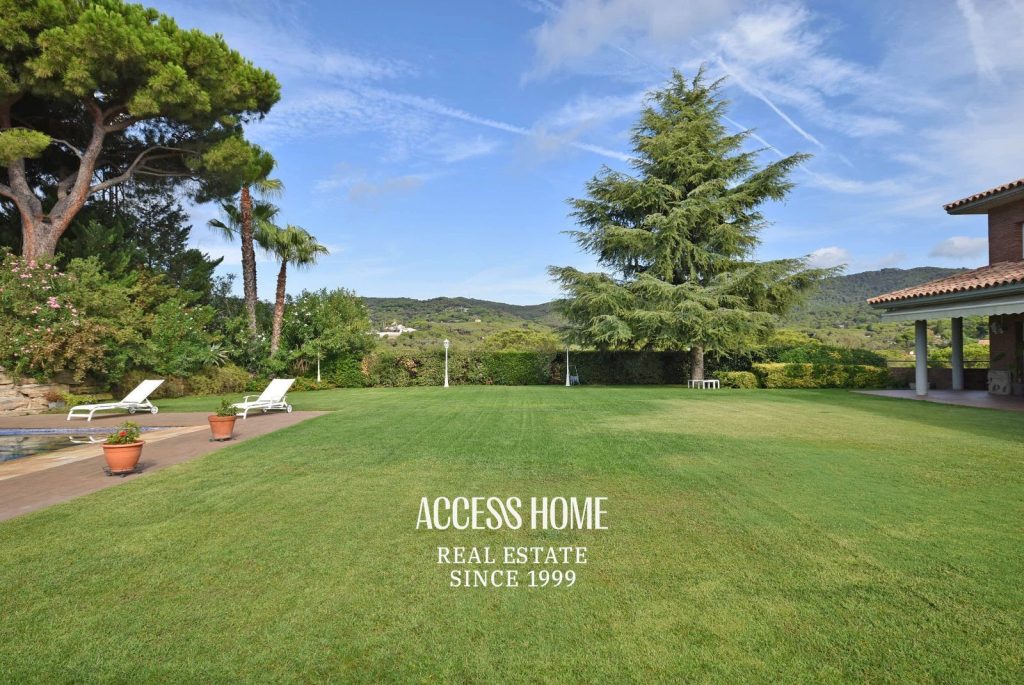 Villa en Rocaferrera con amplia parcela