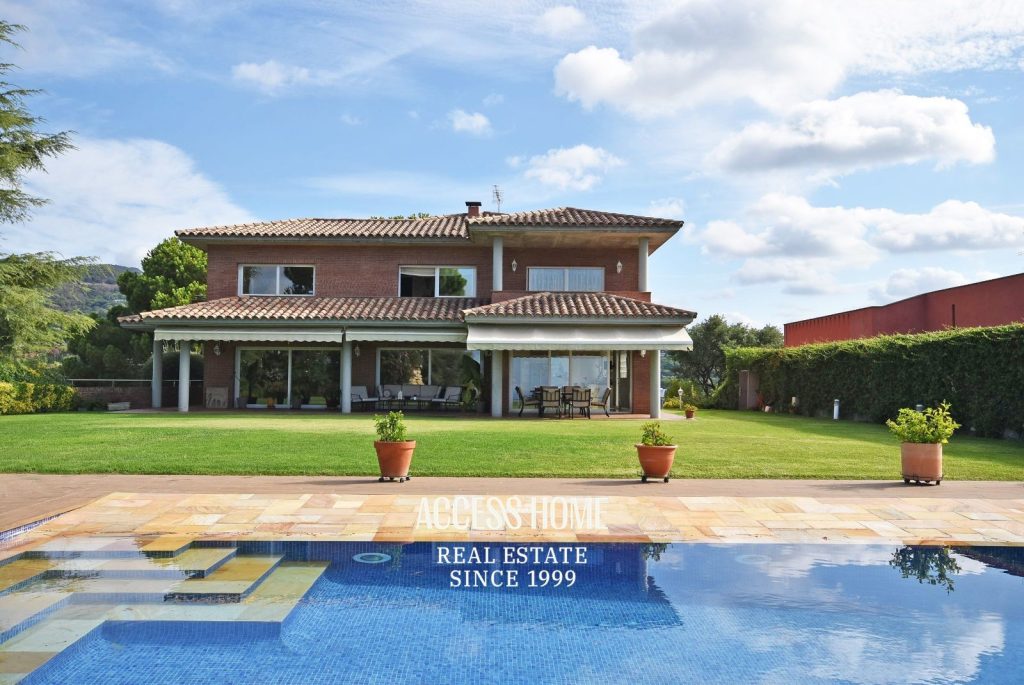 Villa en Rocaferrera con amplia parcela