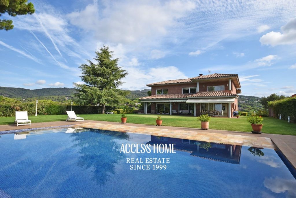 Villa en Rocaferrera con amplia parcela