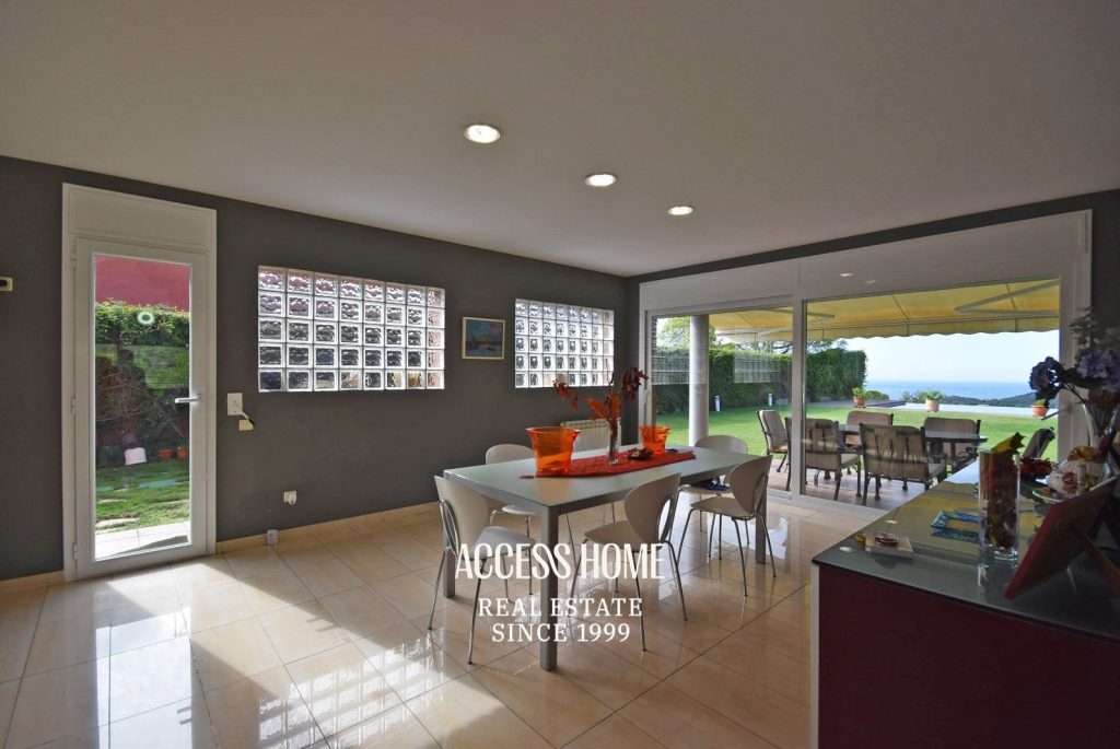 Villa en Rocaferrera con amplia parcela