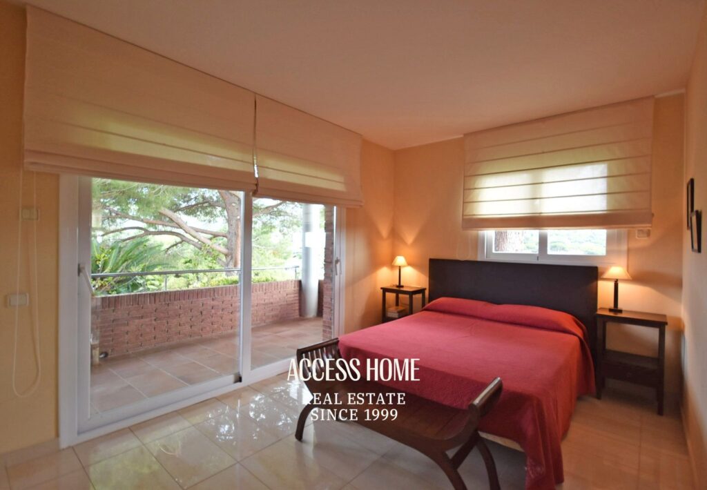 Villa en Rocaferrera con amplia parcela