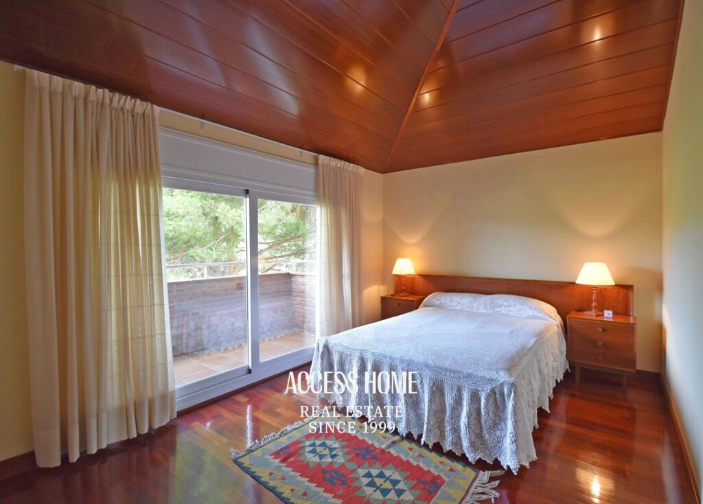 Villa en Rocaferrera con amplia parcela