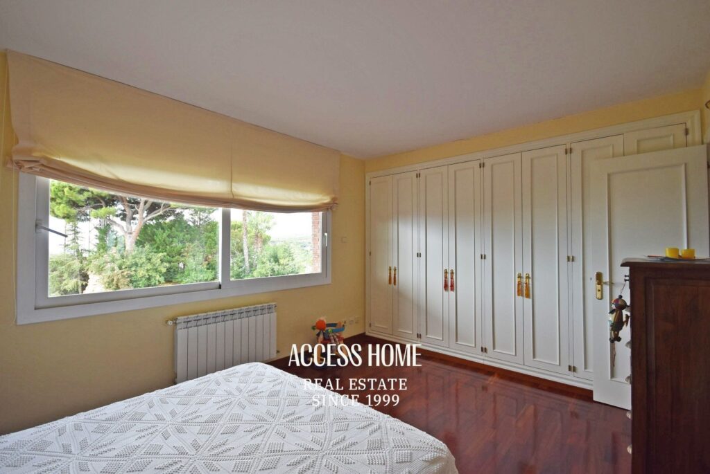 Villa en Rocaferrera con amplia parcela