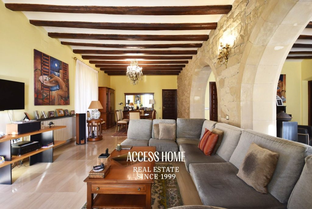 Casa señorial restaurada en el centro de Teià