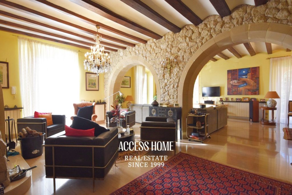 Casa señorial restaurada en el centro de Teià