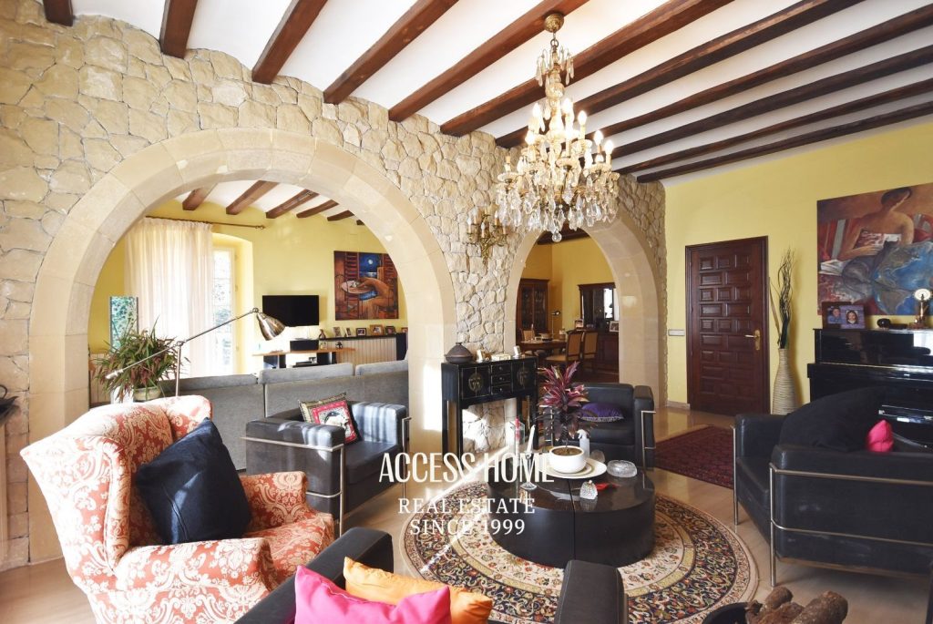 Casa señorial restaurada en el centro de Teià