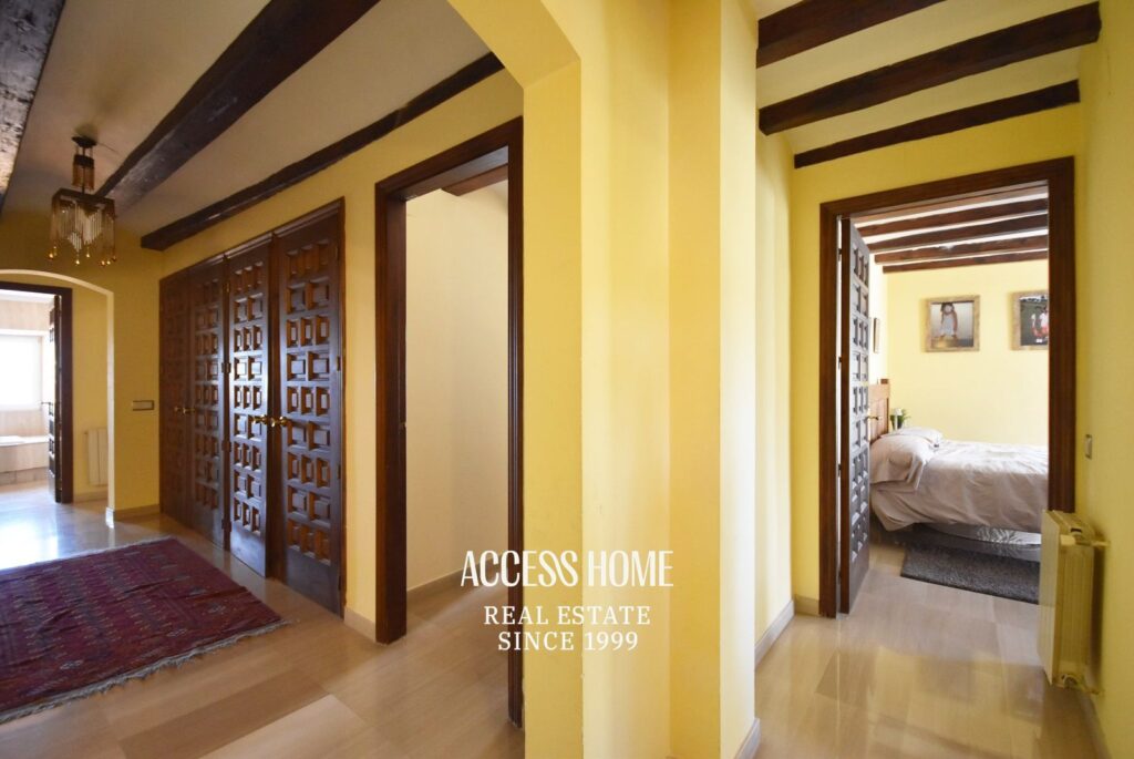 Casa señorial restaurada en el centro de Teià