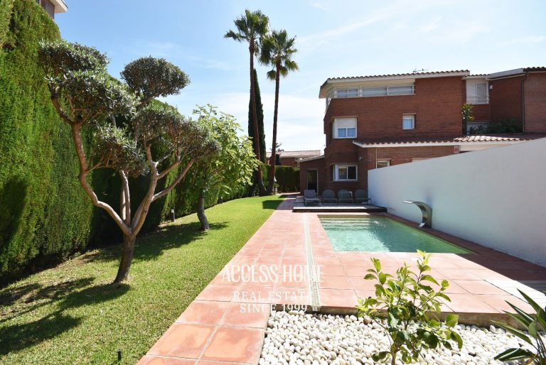 Casa esquinera con piscina en Sant Vicenç de Montalt cerca de la playa