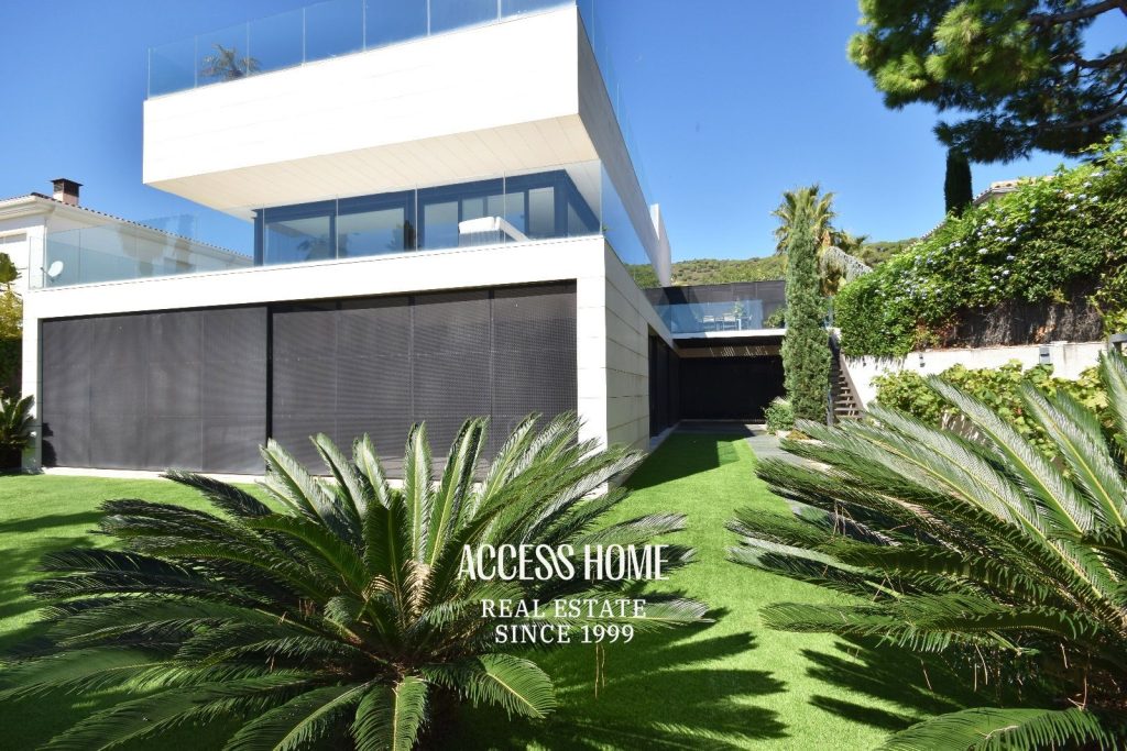 Casa de diseño en venta en urbanización Sant Berger Teià