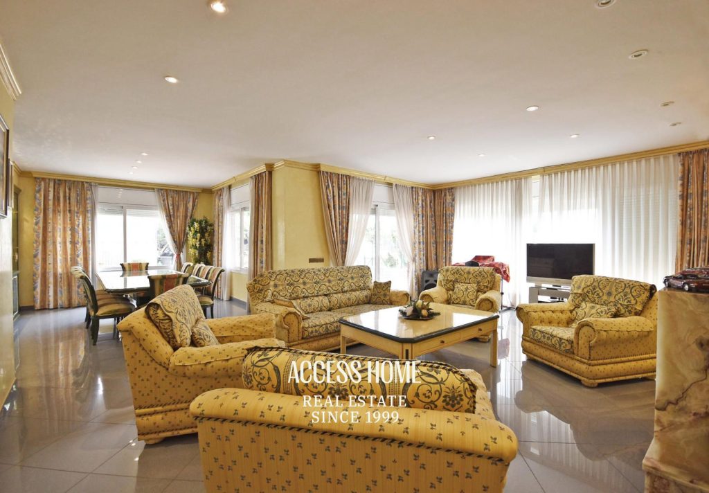 Casa unifamiliar con vistas a mar y piscina privada en Premià de Dalt