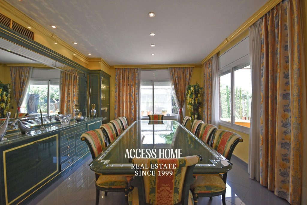 Casa unifamiliar con vistas a mar y piscina privada en Premià de Dalt