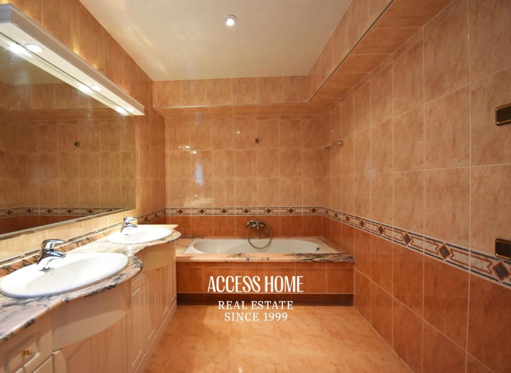 Casa unifamiliar con vistas a mar y piscina privada en Premià de Dalt