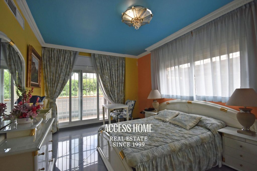 Casa unifamiliar con vistas a mar y piscina privada en Premià de Dalt