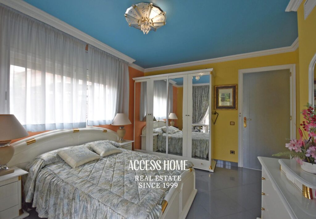 Casa unifamiliar con vistas a mar y piscina privada en Premià de Dalt