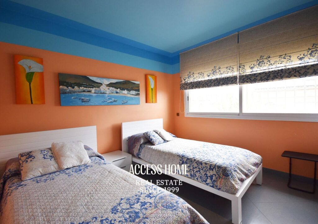 Casa unifamiliar con vistas a mar y piscina privada en Premià de Dalt