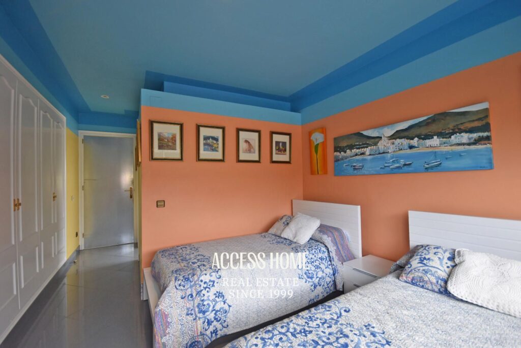 Casa unifamiliar con vistas a mar y piscina privada en Premià de Dalt