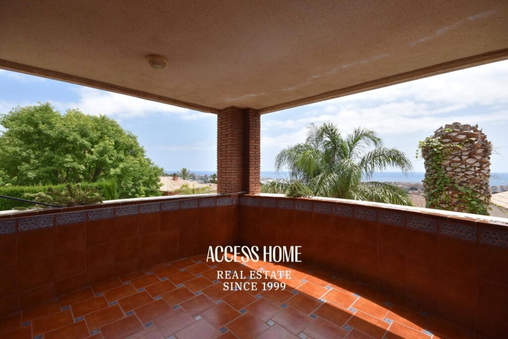 Casa unifamiliar con vistas a mar y piscina privada en Premià de Dalt