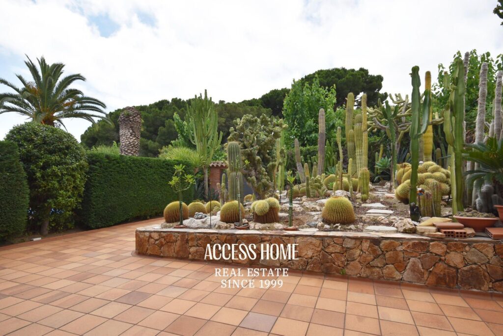 Casa unifamiliar con vistas a mar y piscina privada en Premià de Dalt