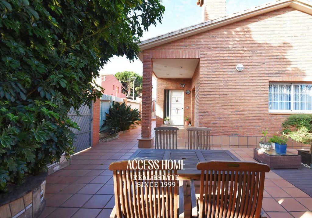 Casa con piscina privada cerca del centro de Premià de Mar