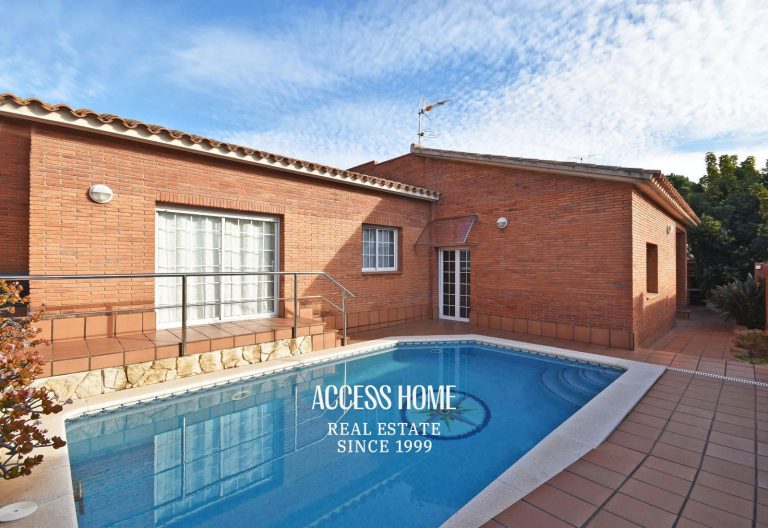 Casa con piscina privada cerca del centro de Premià de Mar