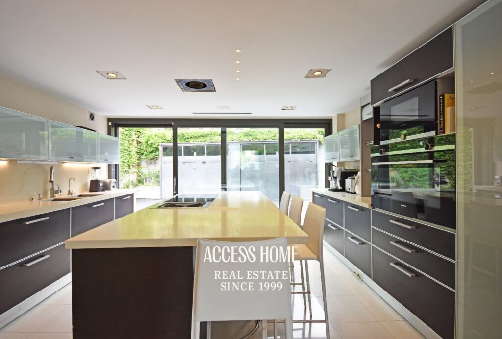 Magnifica casa de diseño en venta en Alella