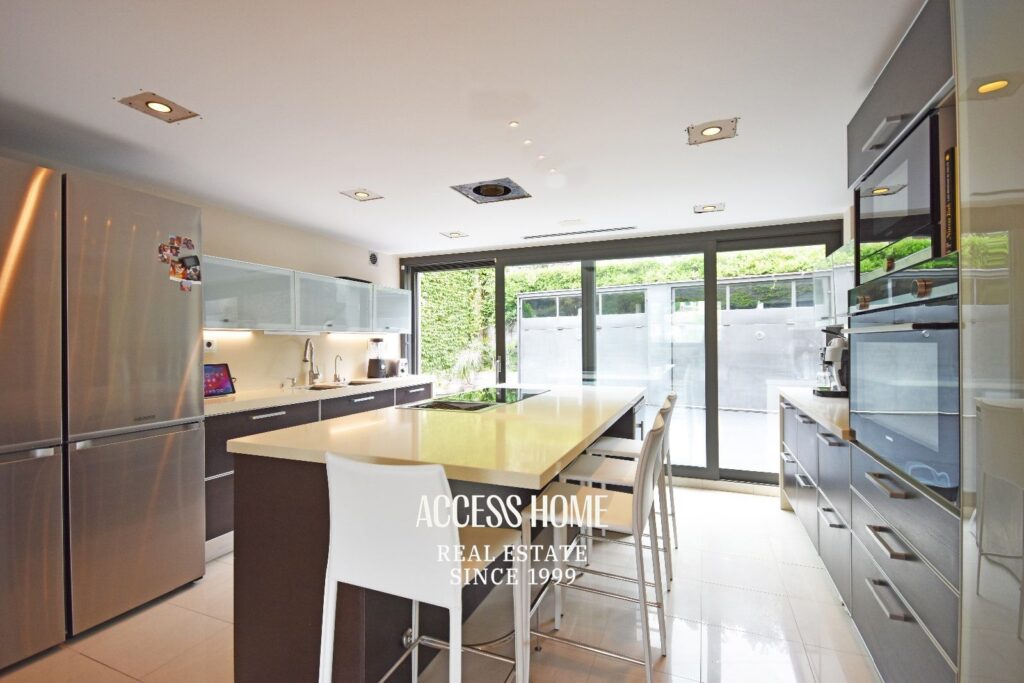 Magnifica casa de diseño en venta en Alella