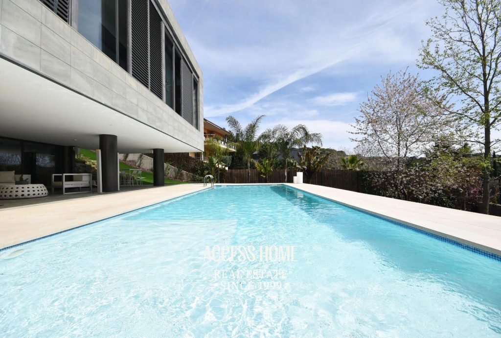 Magnifica casa de diseño en venta en Alella