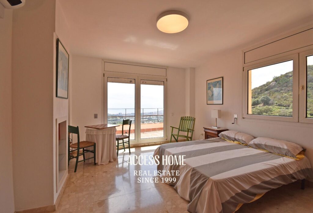 Exclusivo chalet independiente con vistas panorámicas a mar en Mas Ram, Badalona