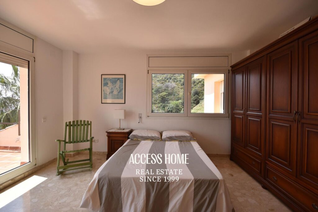Exclusivo chalet independiente con vistas panorámicas a mar en Mas Ram, Badalona