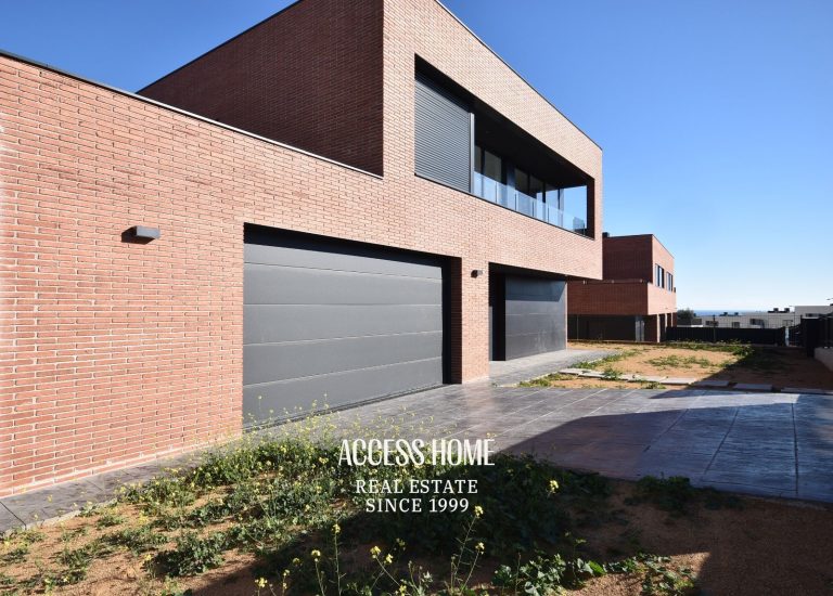 Exclusiva Vivienda de Obra Nueva en Can Quirze