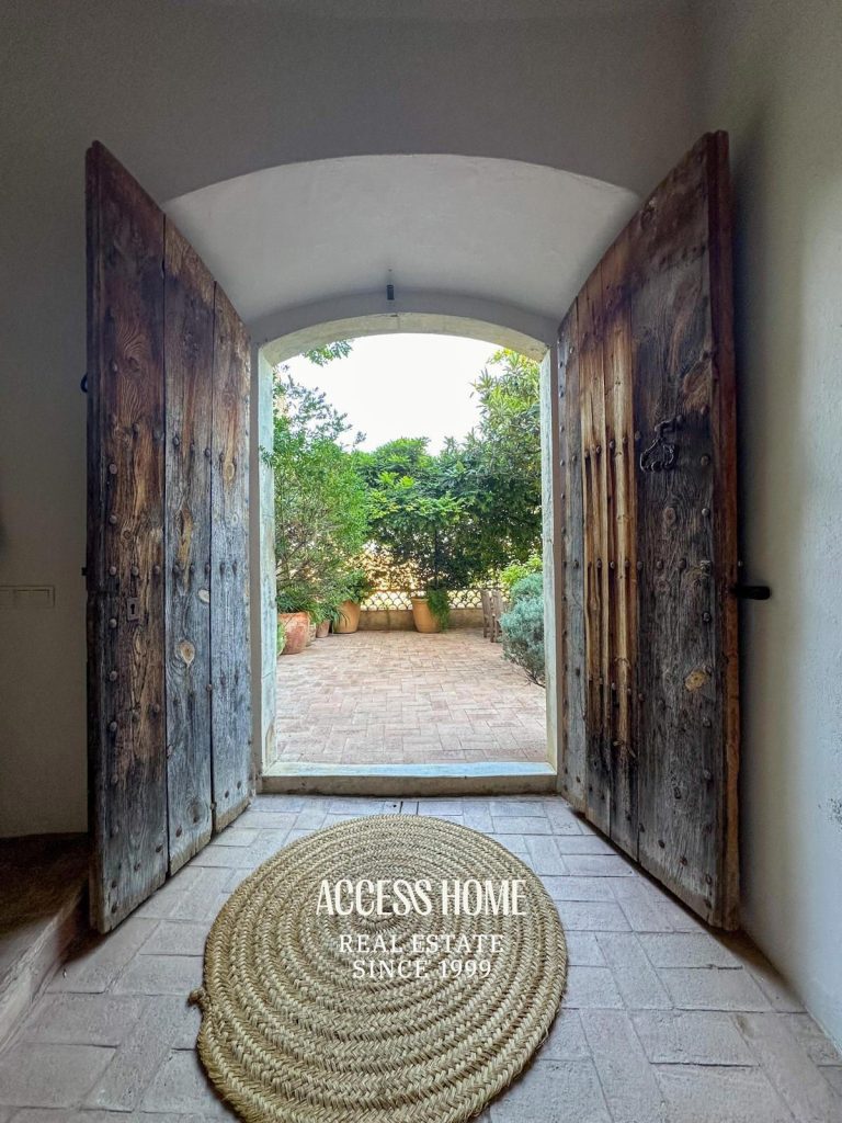 Espectacular casa reformada en pueblo medieval del Empordà, a solo 20 minutos de la Costa Brava.